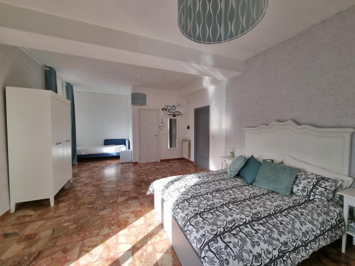 Bed and Breakfast Happy In Neapol Zewnętrze zdjęcie