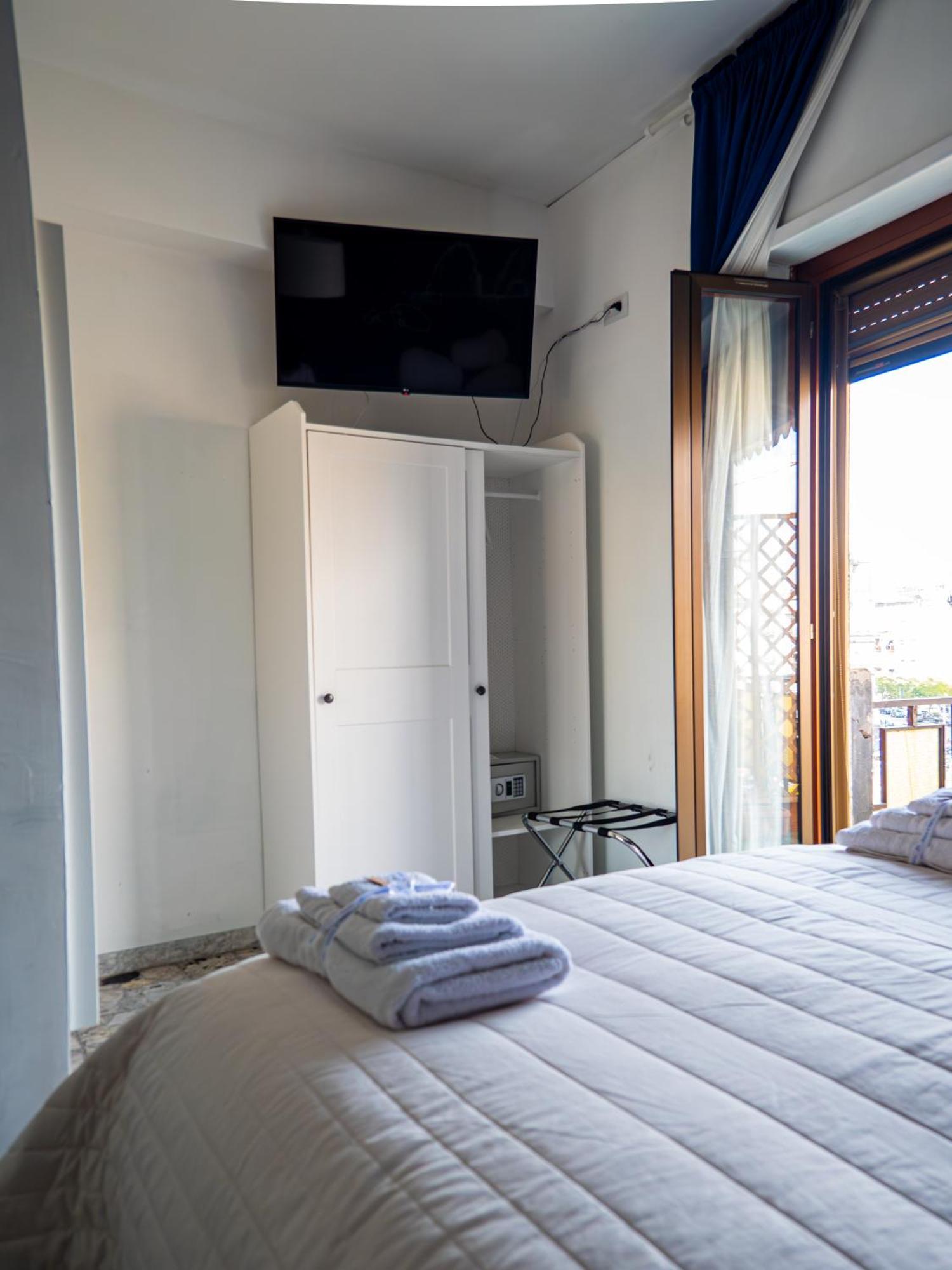 Bed and Breakfast Happy In Neapol Zewnętrze zdjęcie
